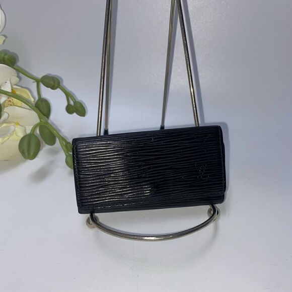Authentic Louis Vuitton Epi Leather 4 Key Wallet Black - Picture 1 of 8